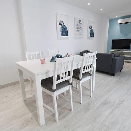 Appartamento Apartamento en la playa a un paso de la casa museo Blasco Ibáñez Valenza Esterno foto