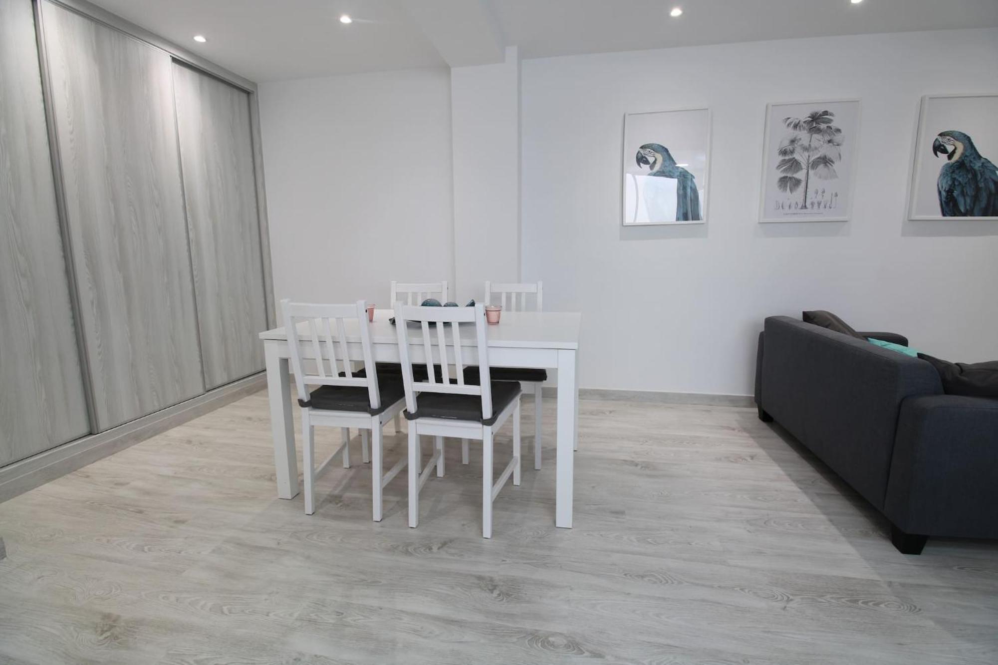 Appartamento Apartamento en la playa a un paso de la casa museo Blasco Ibáñez Valenza Esterno foto